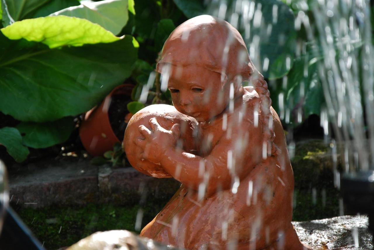 ホテル Haus Sonneck Marburg エクステリア 写真