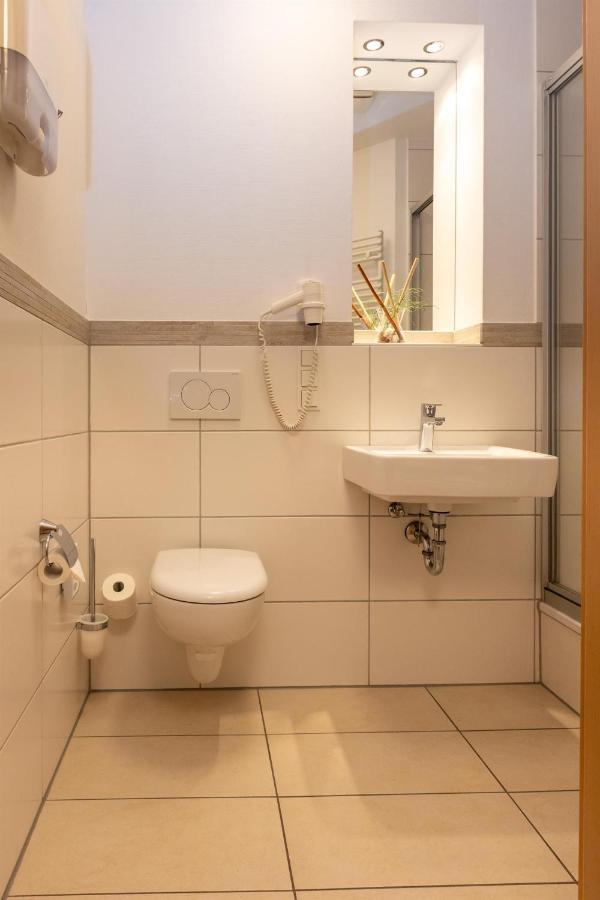 ホテル Haus Sonneck Marburg エクステリア 写真