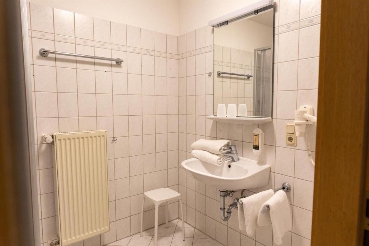 ホテル Haus Sonneck Marburg エクステリア 写真